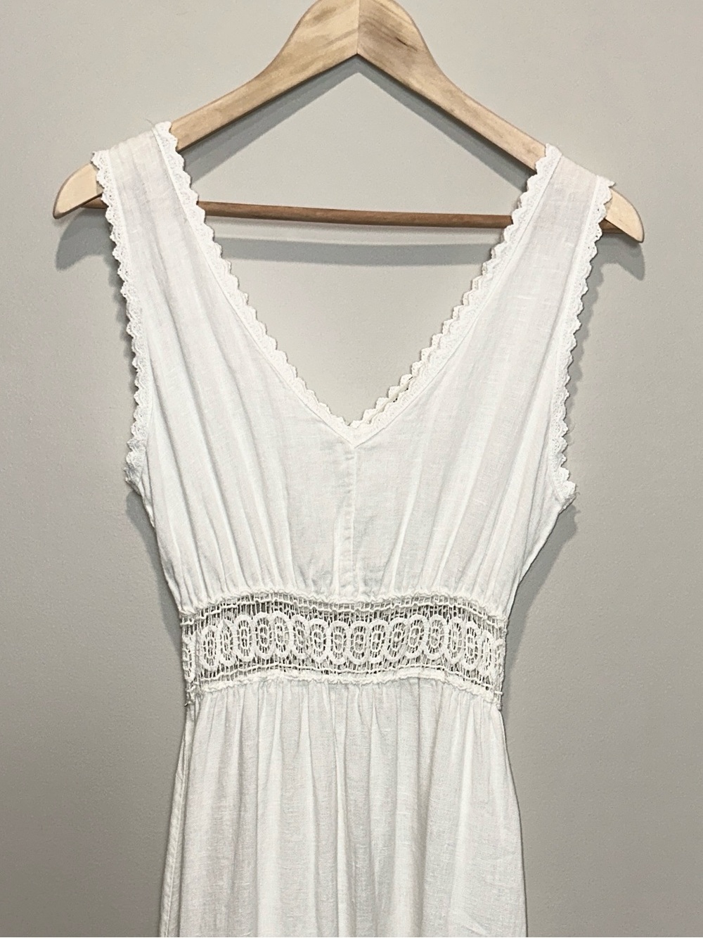 TERZO MILLENNIO White Linen Crochet-Waist Maxi Dress - Picture 3 of 11